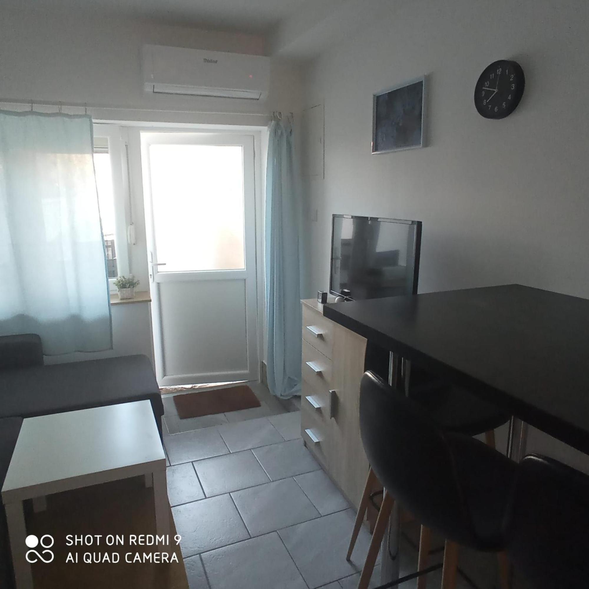 Apartments Max วีร์ ภายนอก รูปภาพ