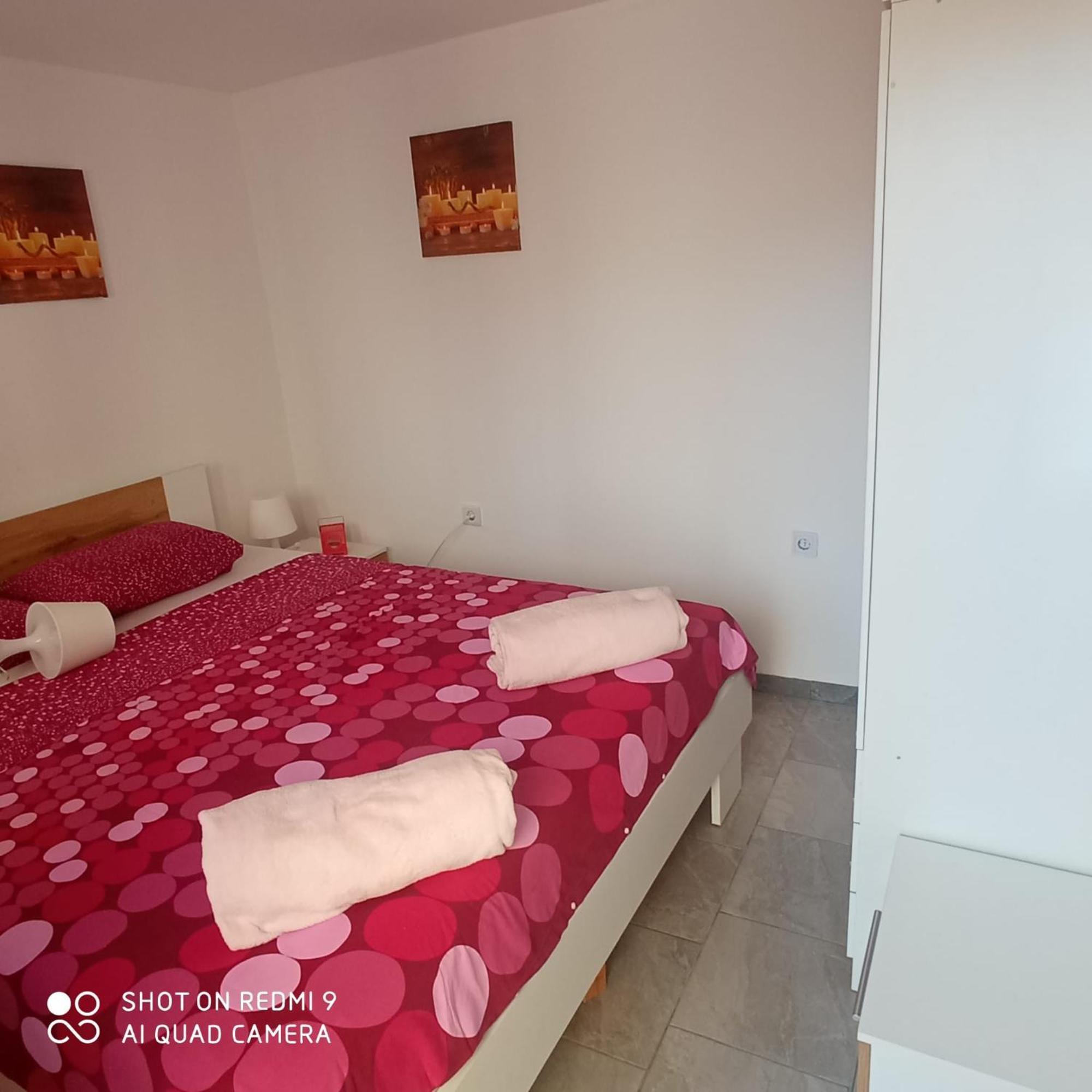 Apartments Max วีร์ ภายนอก รูปภาพ