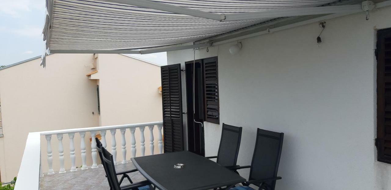 Apartments Max วีร์ ภายนอก รูปภาพ