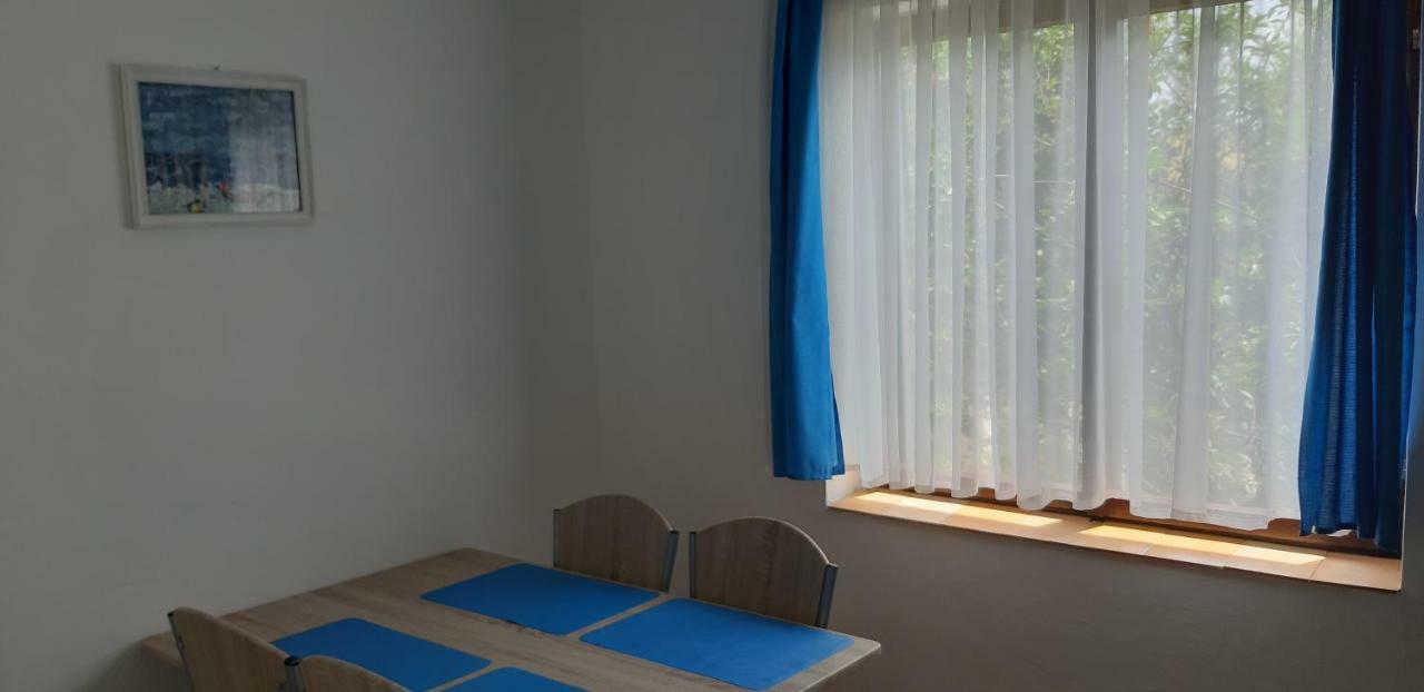 Apartments Max วีร์ ภายนอก รูปภาพ