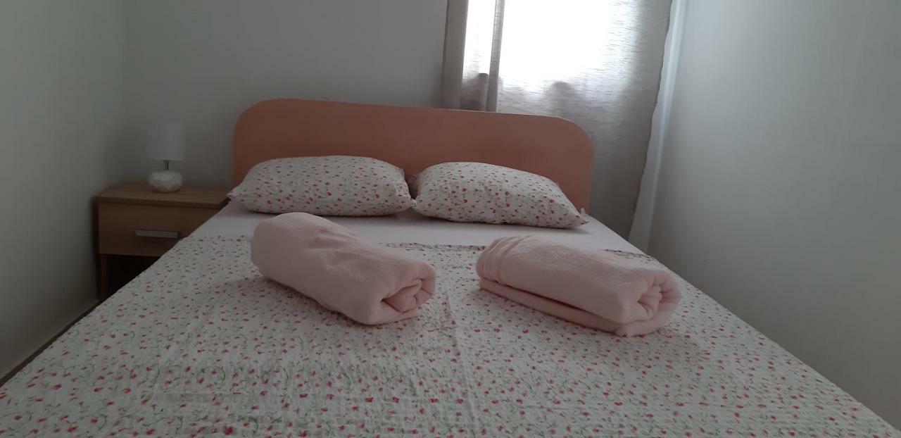 Apartments Max วีร์ ภายนอก รูปภาพ